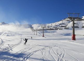 Sierra Nevada incorpora para esta temporada 4 máquinas pisa pistas.